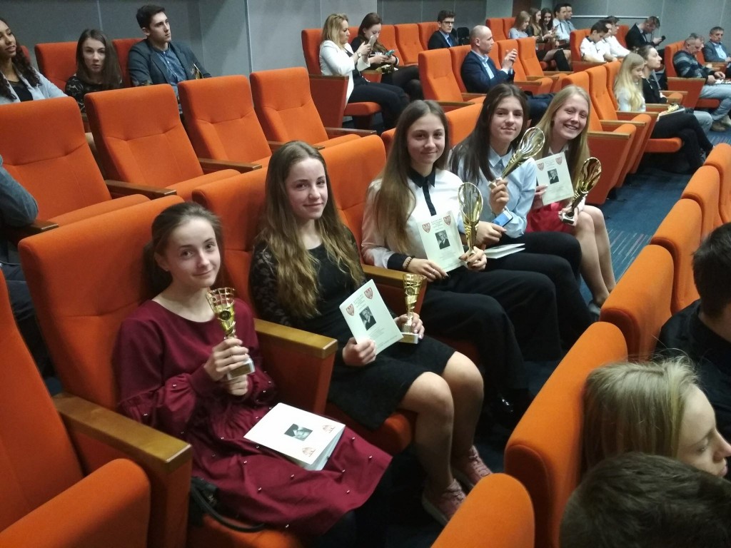 Zbiorówka w ławkach