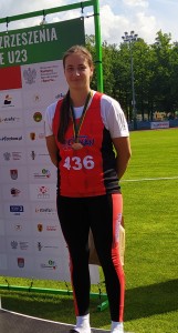 1-Jola w klapkach po kuli