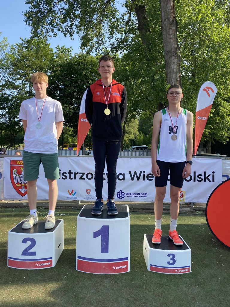 Idziaszek w trójskoku