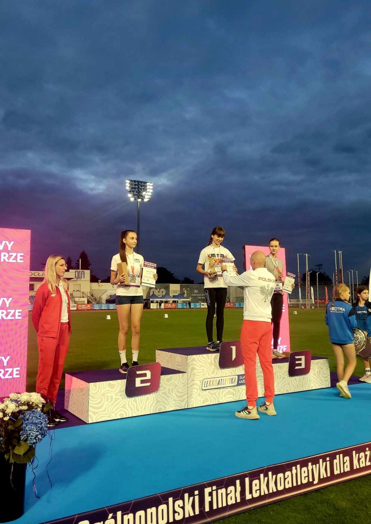 8cb9621a-141c-43db-a944-97584c02d7db (1)